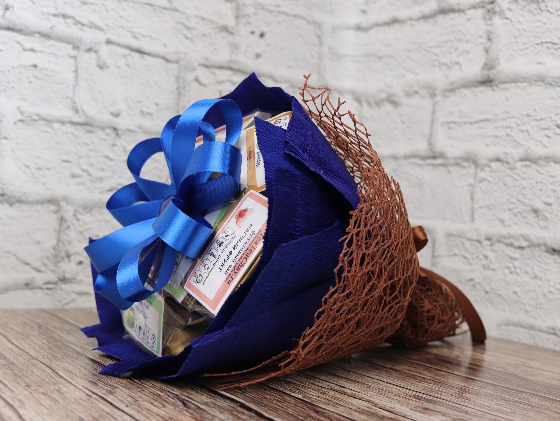 Идеи на тему «ПОДАРОК МУЖЧИНЕ ИЗ КОНФЕТ» (11) | конфеты, подарок, подарки